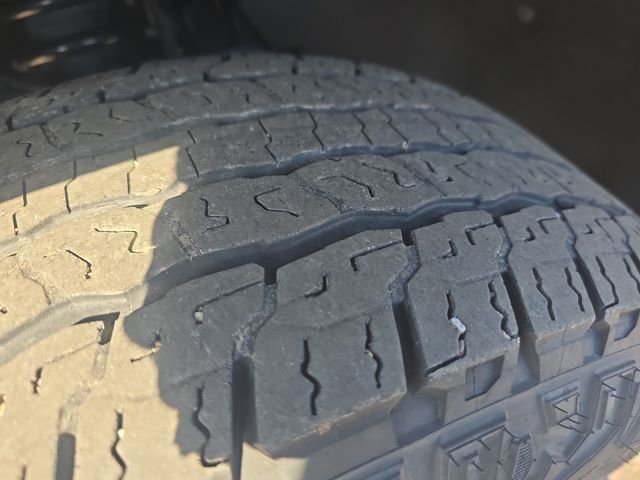 Used 2023 GMC Canyon AT4 w/ Technology Package image 27