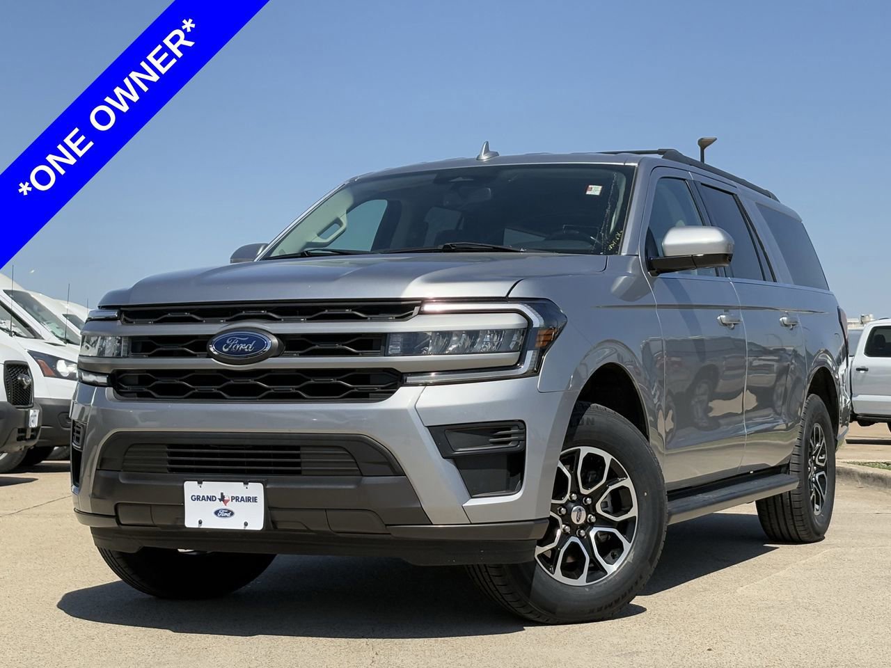 Certified 2024 Ford Expedition Max XLT image 2