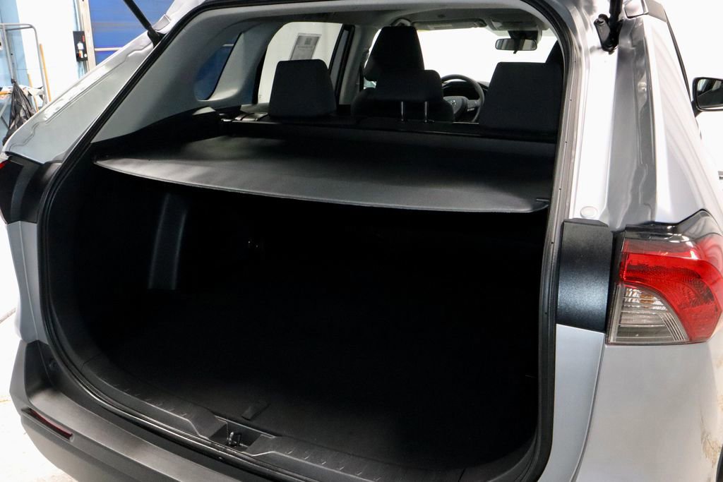 Used 2025 Toyota RAV4 XLE image 14