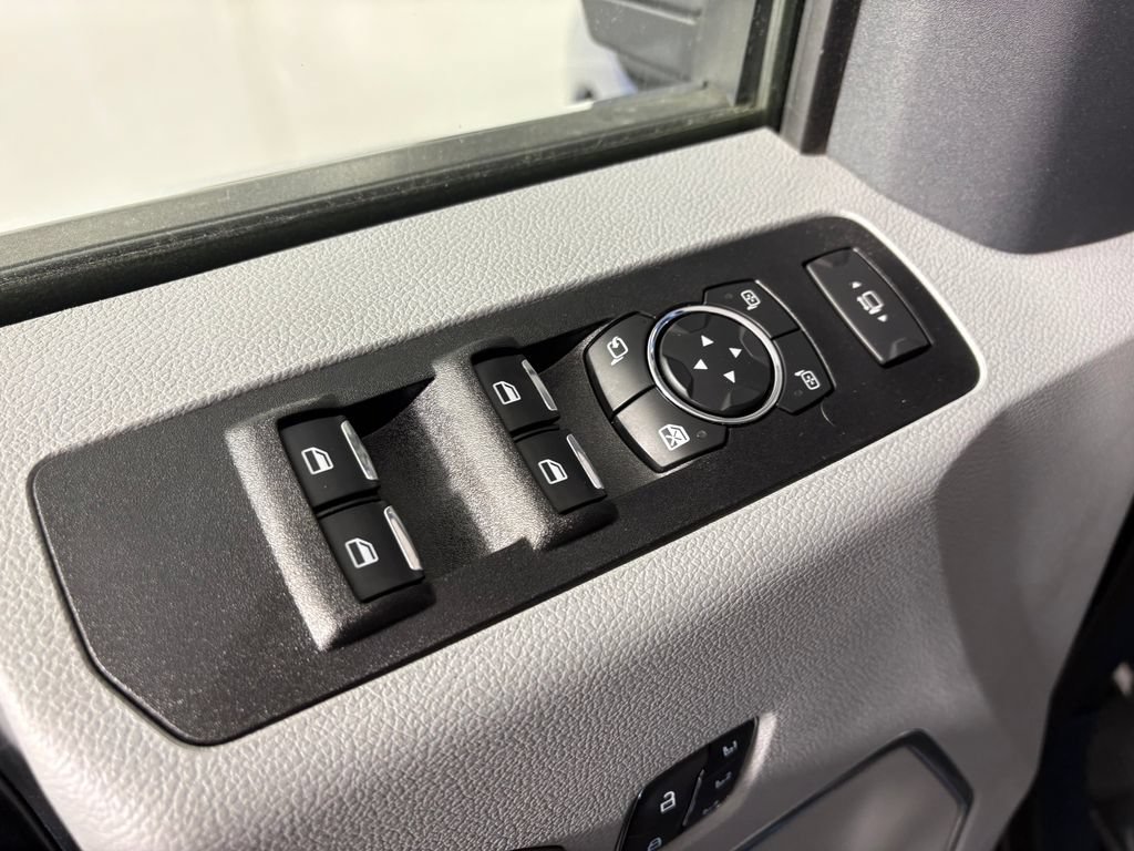 Certified 2022 Ford F350 Limited AWD/4WD image 13