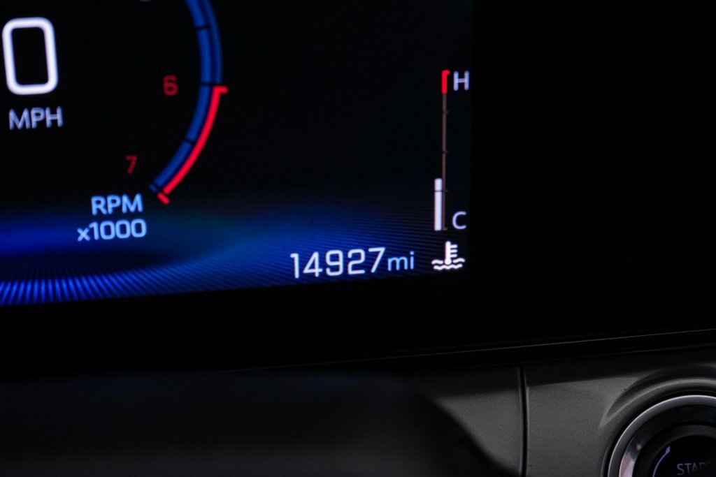 Used 2025 Chevrolet Trax LT w/ LT Convenience Package image 17