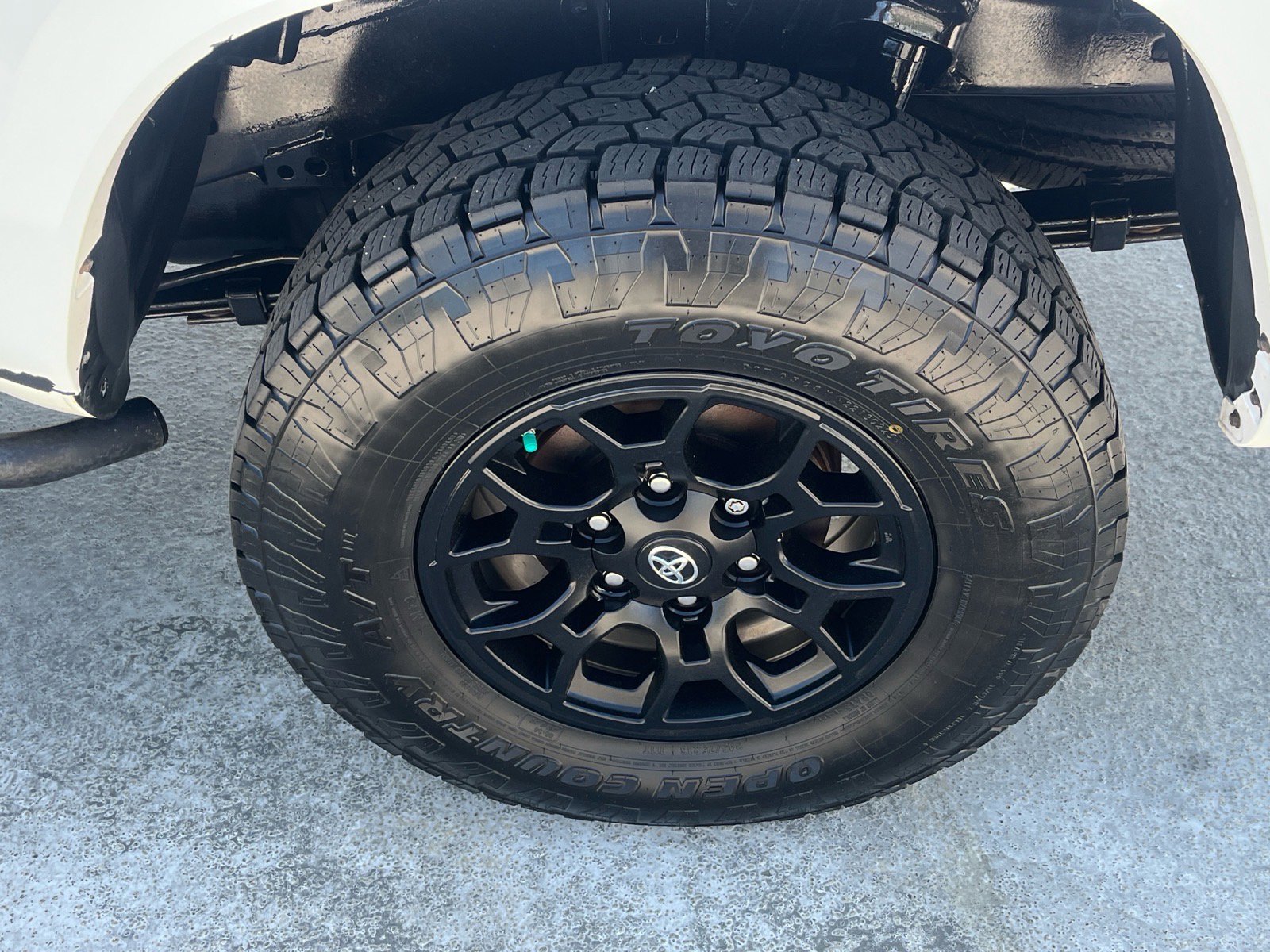 Used 2021 Toyota Tacoma SR5 AWD/4WD image 21