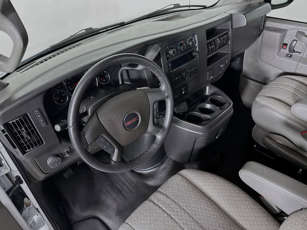 Used 2023 GMC Savana 2500 RWD image 2