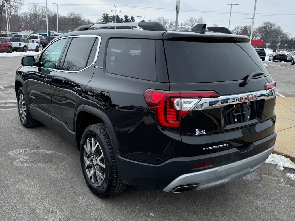 Used 2023 GMC Acadia SLE w/ Driver Convenience Package image 3
