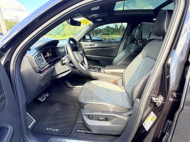 Used 2025 Volkswagen Atlas Cross Sport SEL Premium R-Line image 15
