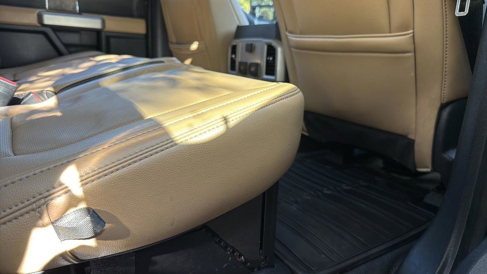 Certified 2022 Ford F250 Lariat w/ Lariat Ultimate Package image 24