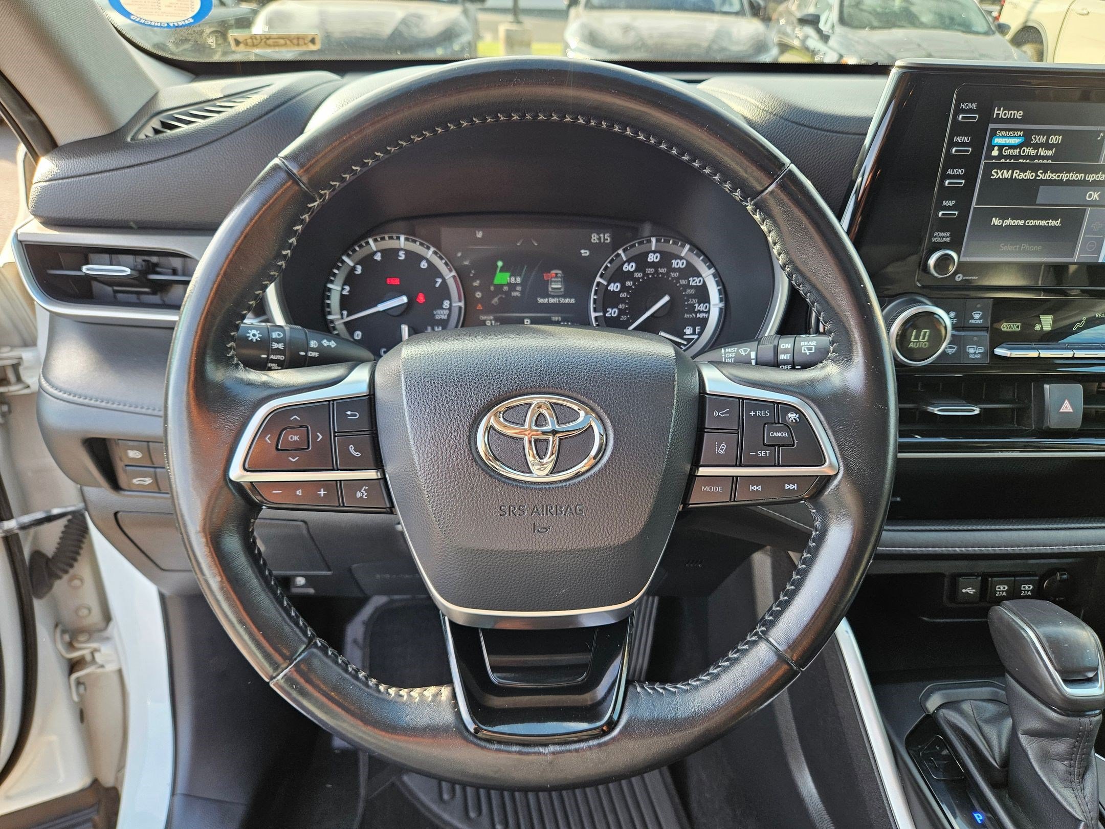 Used 2020 Toyota Highlander XLE AWD/4WD image 28