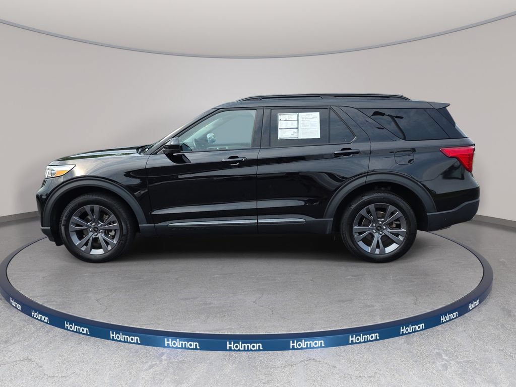 Certified 2023 Ford Explorer XLT w/ Equipment Group 202A AWD/4WD image 8