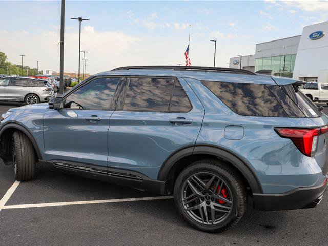 Certified 2025 Ford Explorer ST AWD/4WD image 20
