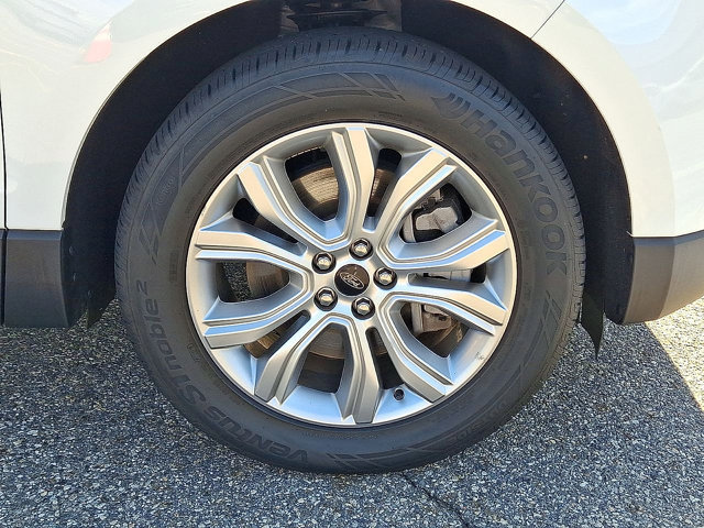 Certified 2023 Ford Edge Titanium AWD/4WD image 27