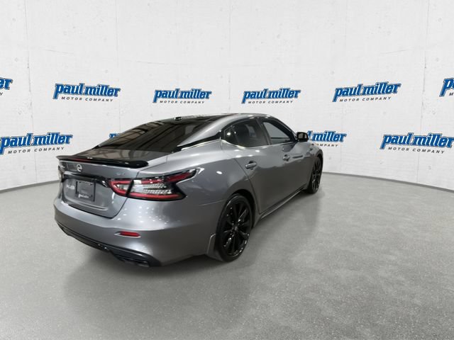 Used 2023 Nissan Maxima SR w/ Sport Mat Group FWD image 11