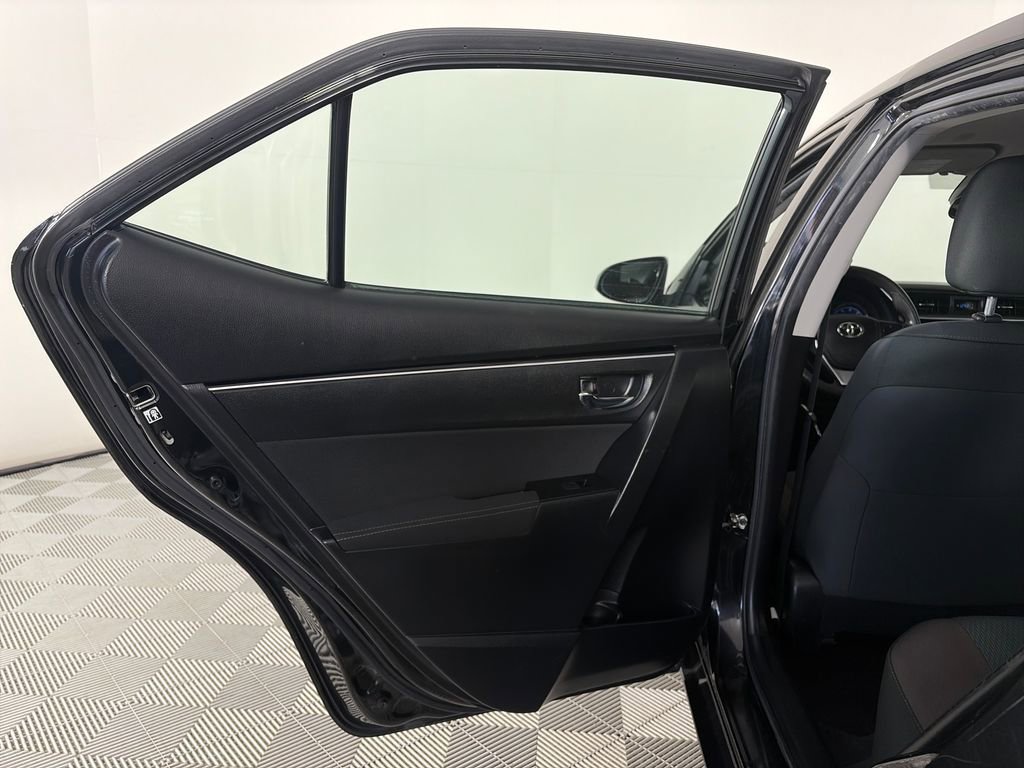 Used 2019 Toyota Corolla LE FWD image 12