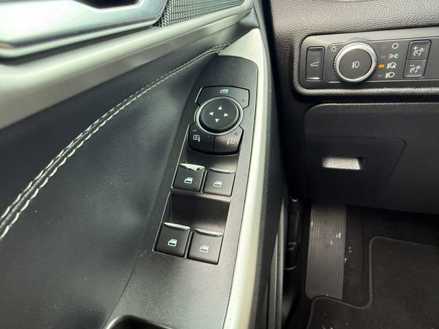 Certified 2022 Ford Explorer XLT w/ Equipment Group 202A image 29