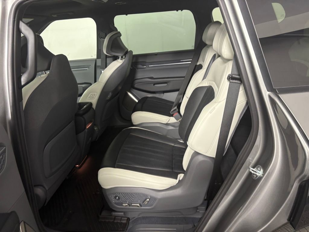 Used 2025 Kia EV9 GT-Line image 28