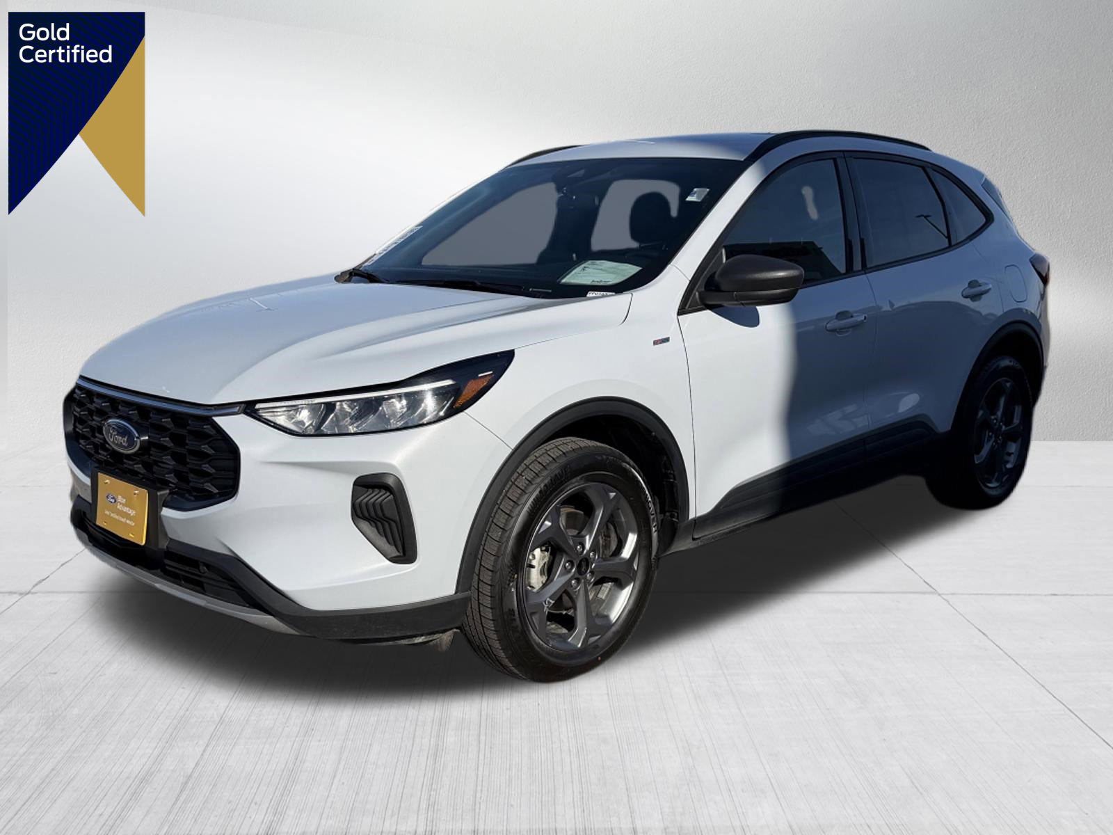 Certified 2025 Ford Escape ST-Line AWD/4WD image 1