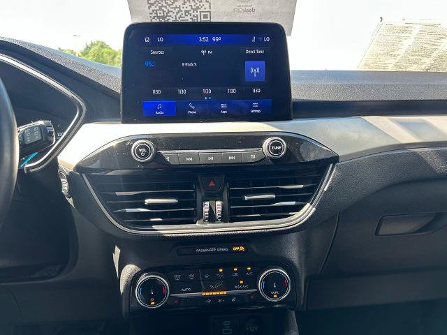 Certified 2022 Ford Escape SE w/ SE Sport Appearance Package FWD image 14