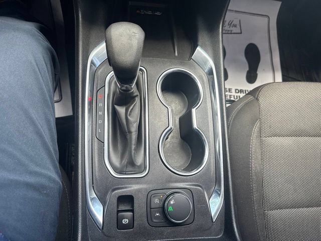 Used 2023 Chevrolet Traverse LT FWD image 23