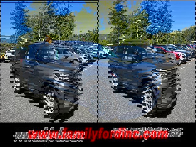 Certified 2025 Ford Explorer Active image 5