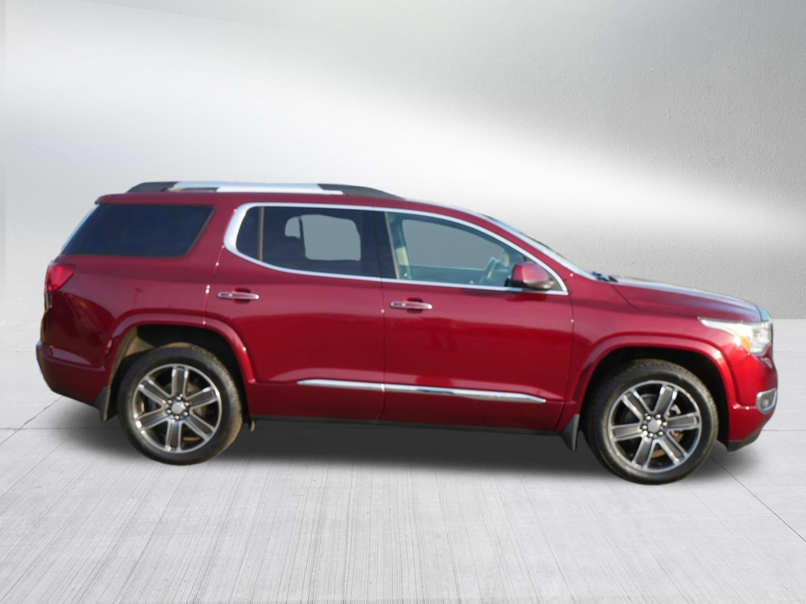 Used 2018 GMC Acadia Denali image 6