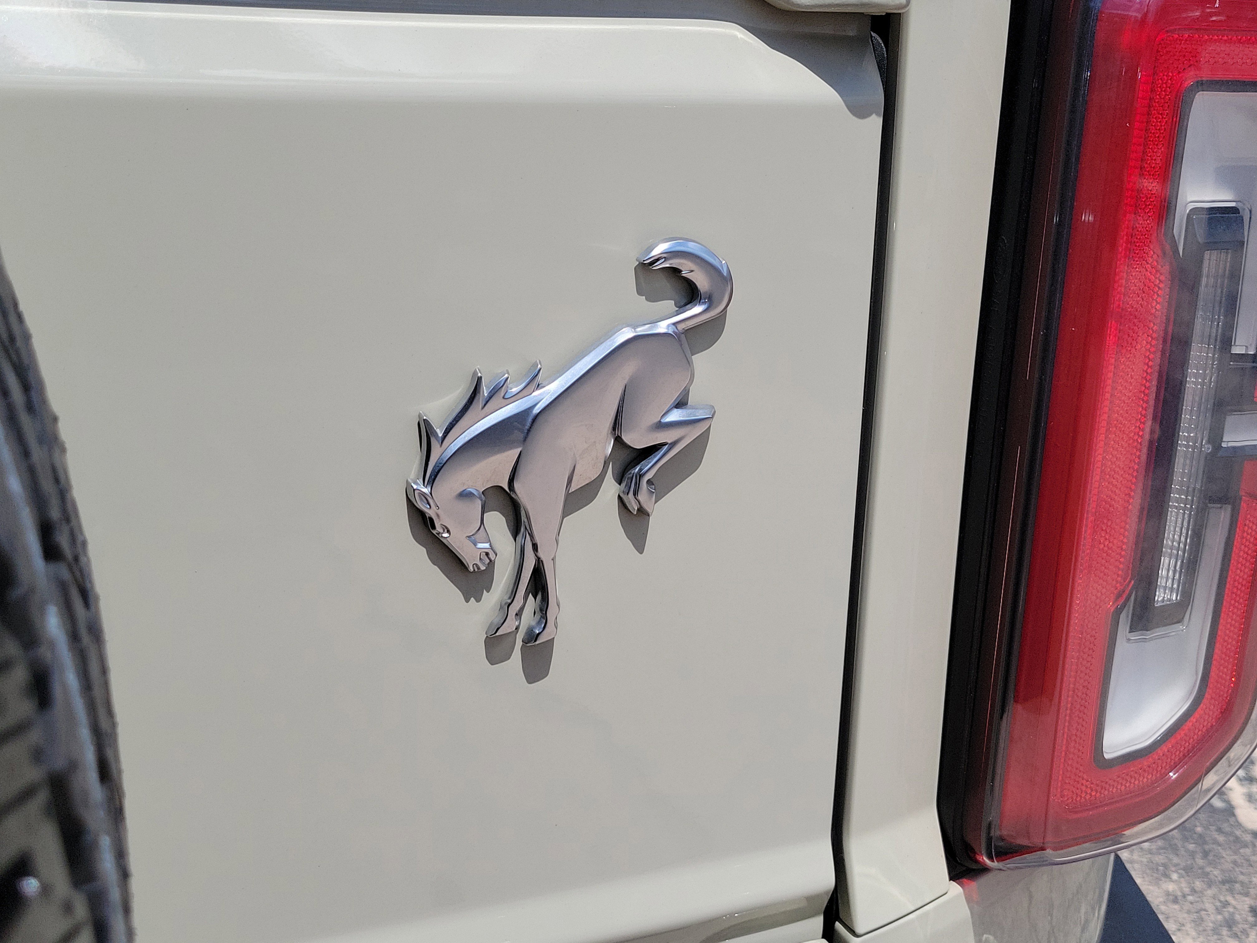 Certified 2025 Ford Bronco Outer Banks AWD/4WD image 9