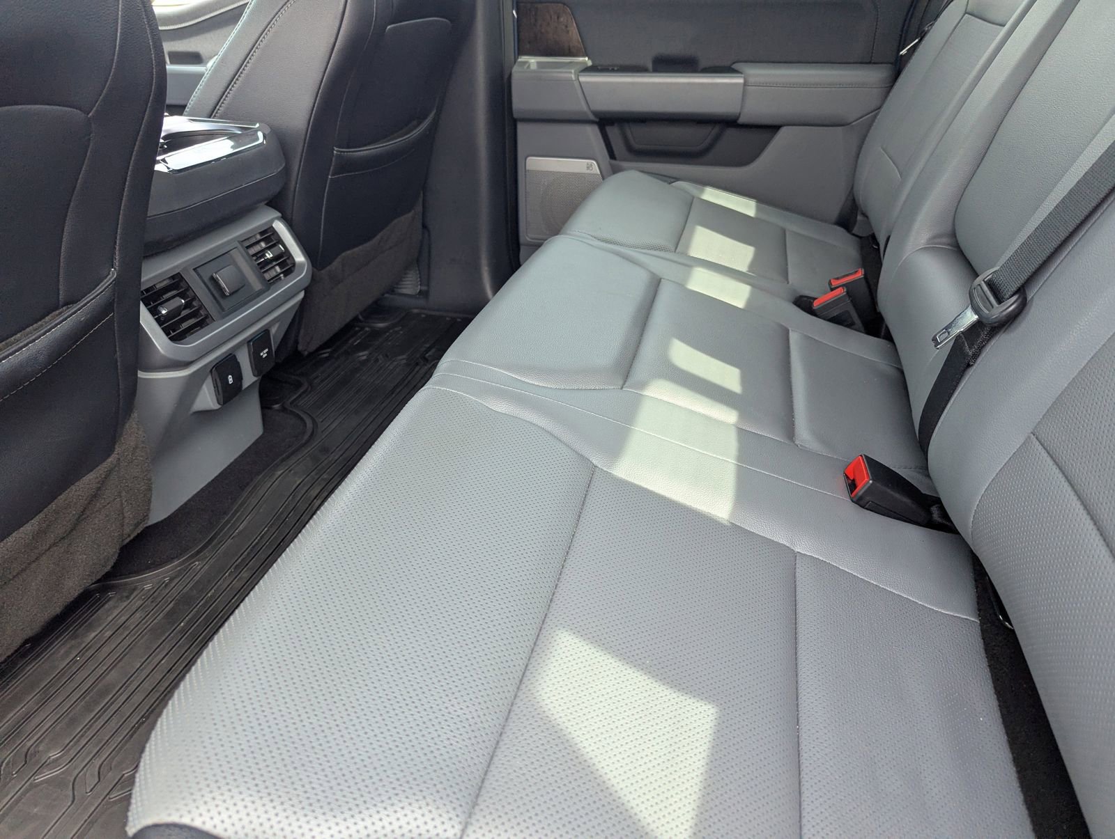 Certified 2023 Ford F150 Lariat w/ Trailer Tow Package image 14