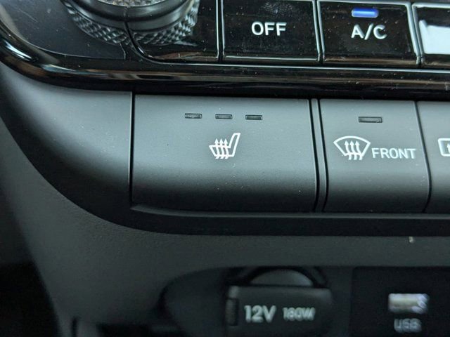 Used 2025 Hyundai Elantra SEL image 26