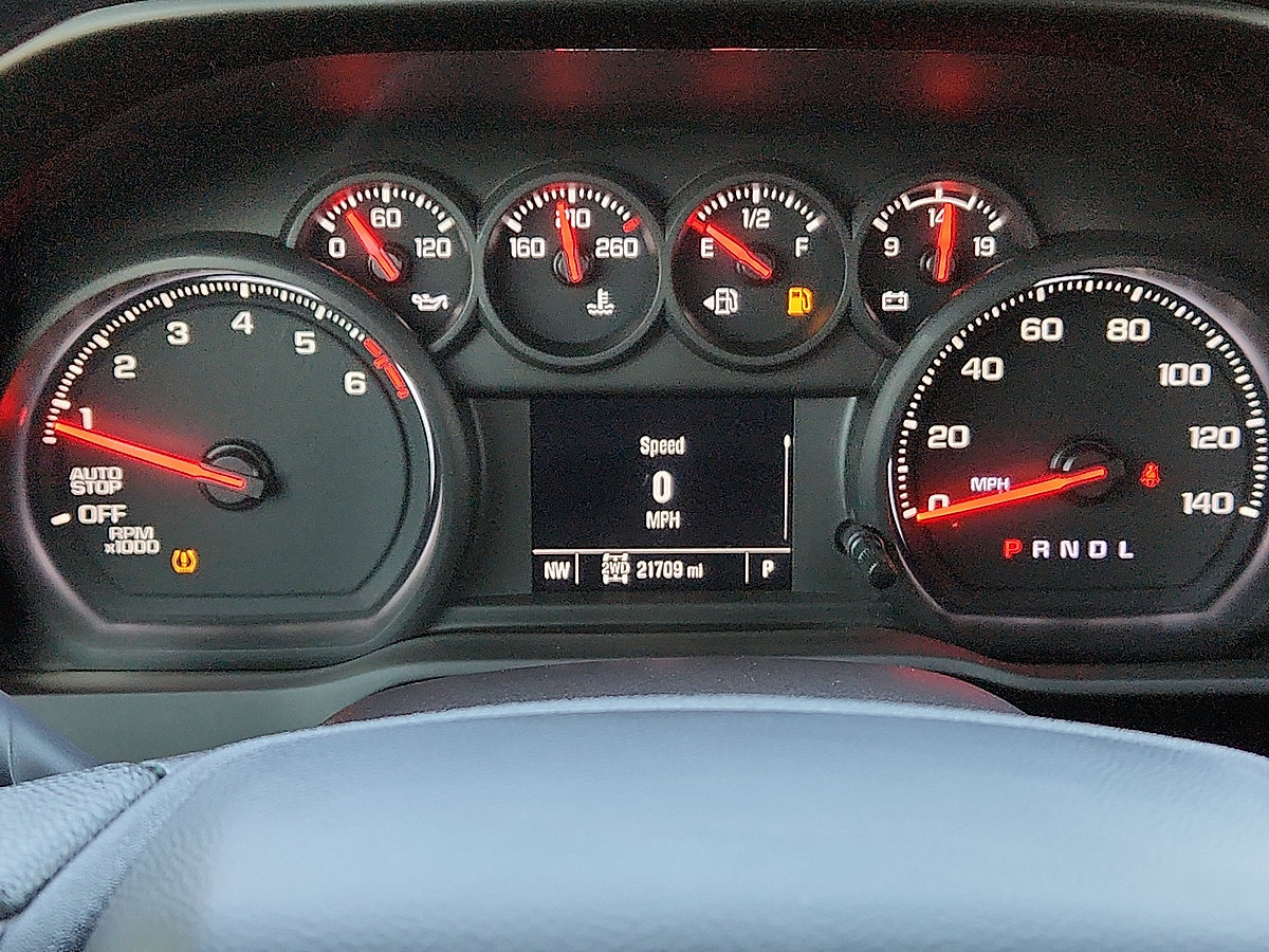 Used 2025 Chevrolet Silverado 1500 Custom w/ Turbomax Blackout Package AWD/4WD image 28