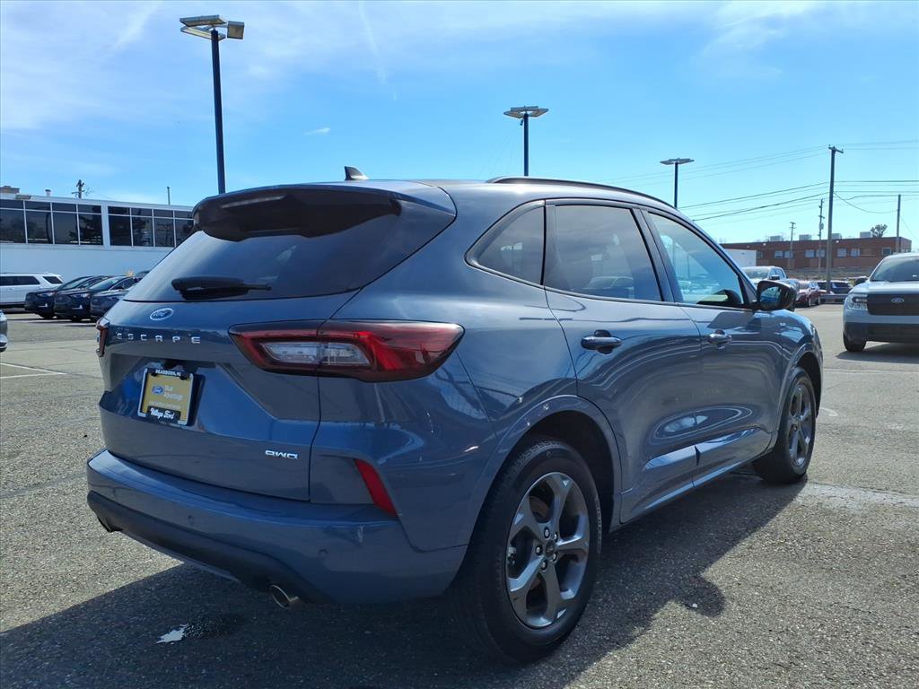 Certified 2024 Ford Escape ST-Line w/ Tech Pack #1 image 6