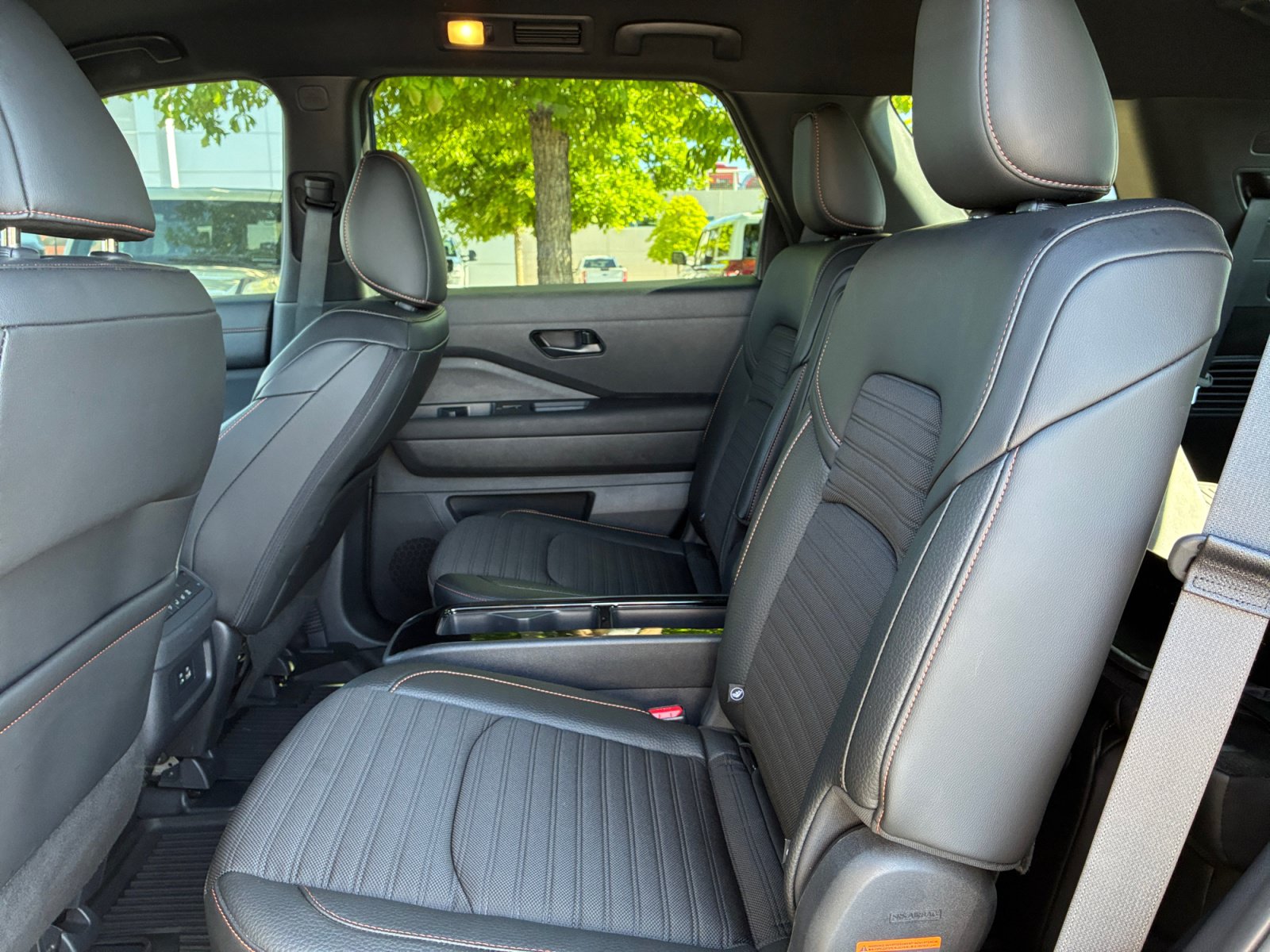 Used 2025 Nissan Pathfinder Rock Creek AWD/4WD image 17