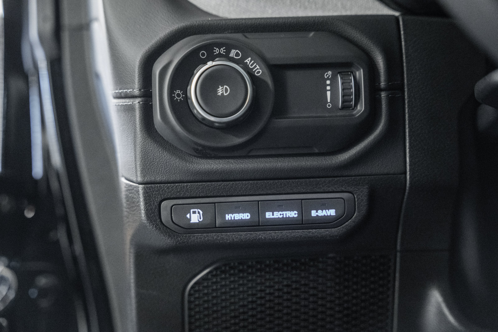Used 2024 Jeep Wrangler Unlimited Sahara AWD/4WD image 46