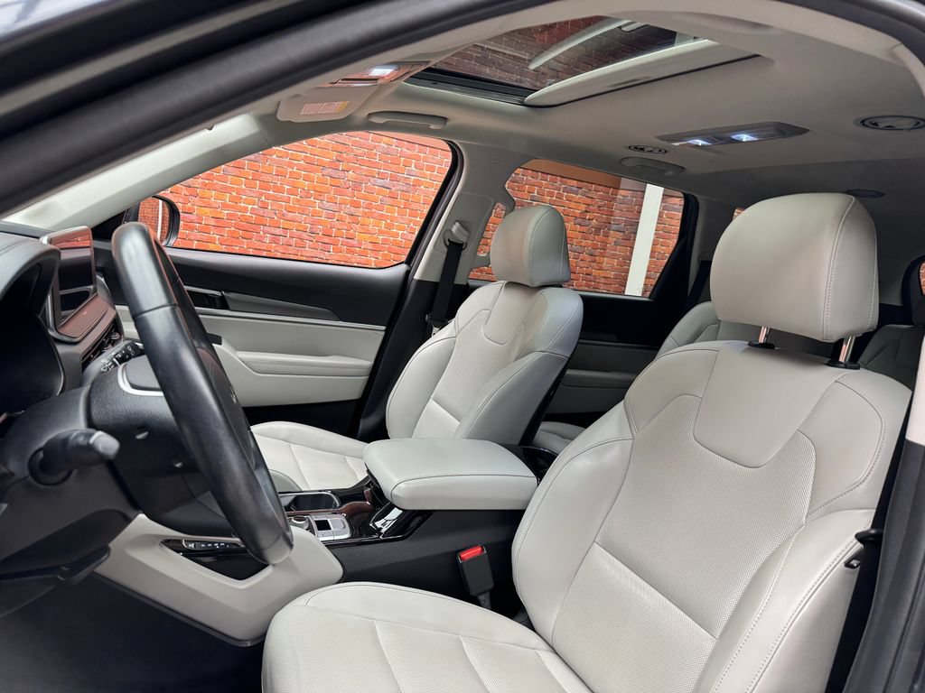 Used 2022 Kia Telluride S AWD/4WD image 23