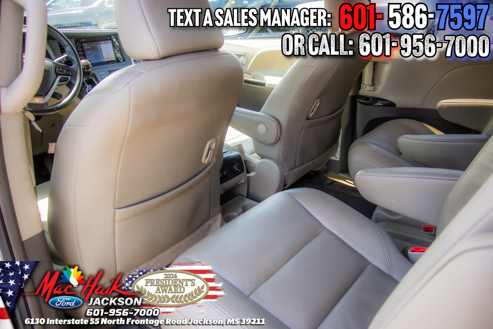 Used 2019 Toyota Sienna XLE w/ XLE Navigation Package FWD image 9