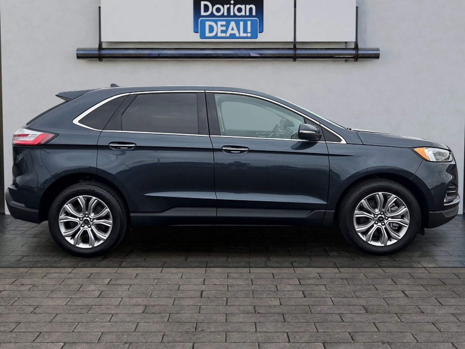 Certified 2024 Ford Edge Titanium w/ Equipment Group 301A AWD/4WD image 2