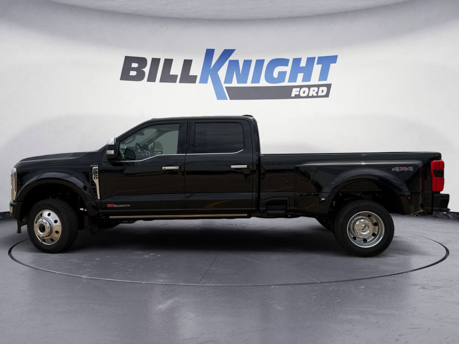 Certified 2026 Ford F450 Platinum w/ Platinum Plus Package AWD/4WD image 2
