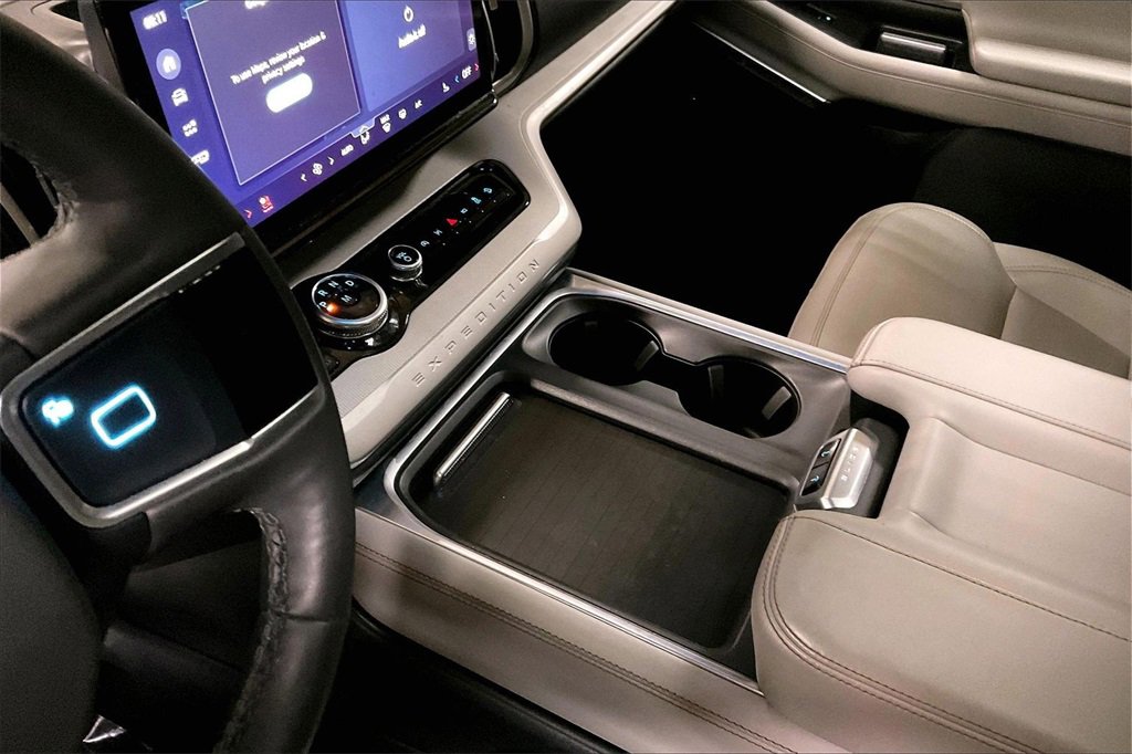 Certified 2025 Ford Expedition Max Active image 16
