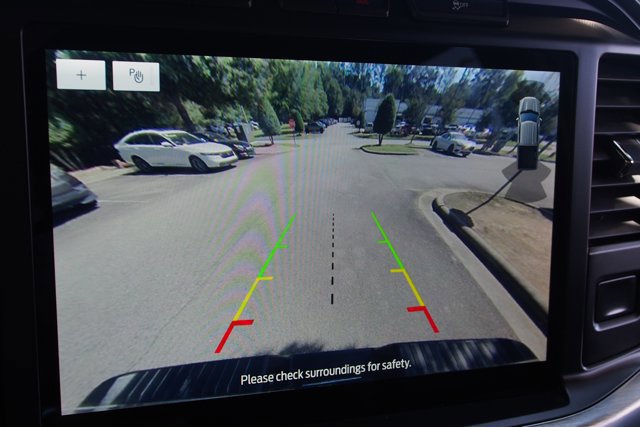 Certified 2022 Ford F150 Lariat w/ Equipment Group 502A High image 30