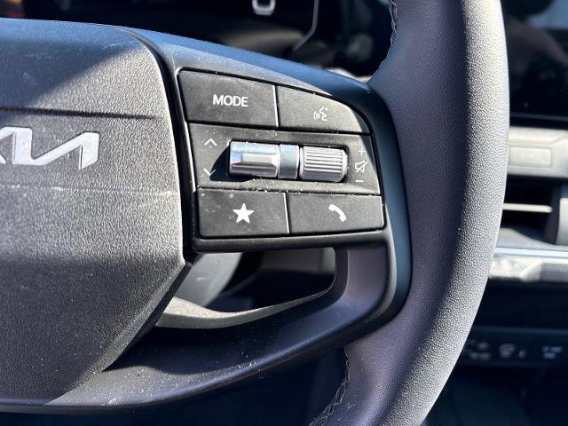 Used 2025 Kia K4 EX image 11