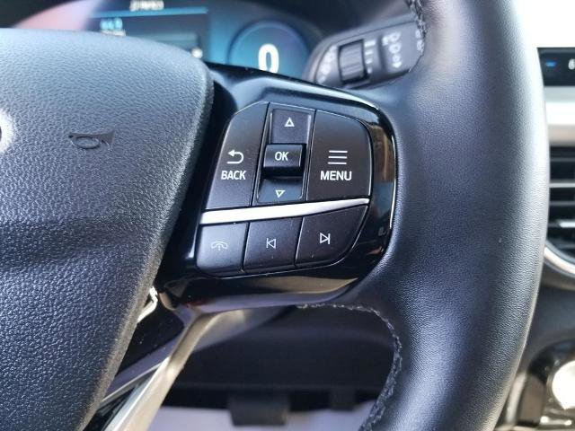 Certified 2025 Ford Escape Platinum w/ Premium Technology Package image 27