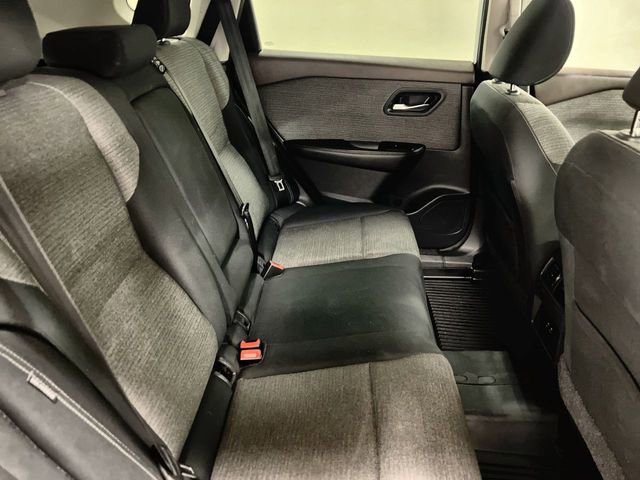 Used 2022 Nissan Rogue SV AWD/4WD image 6