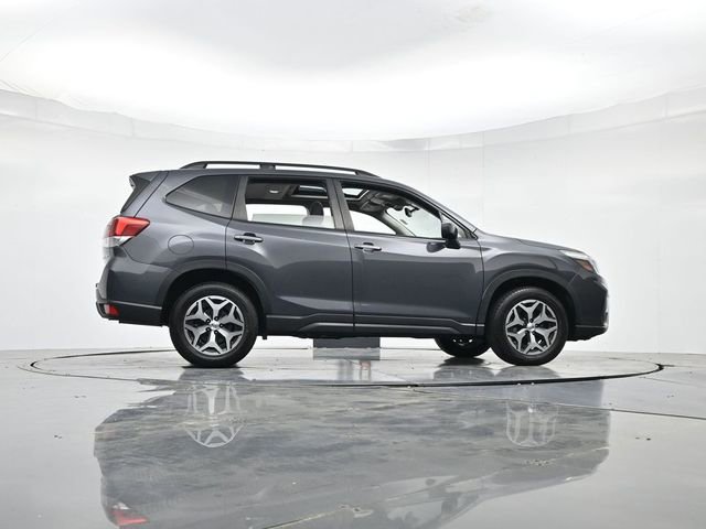 Used 2020 Subaru Forester Premium image 30
