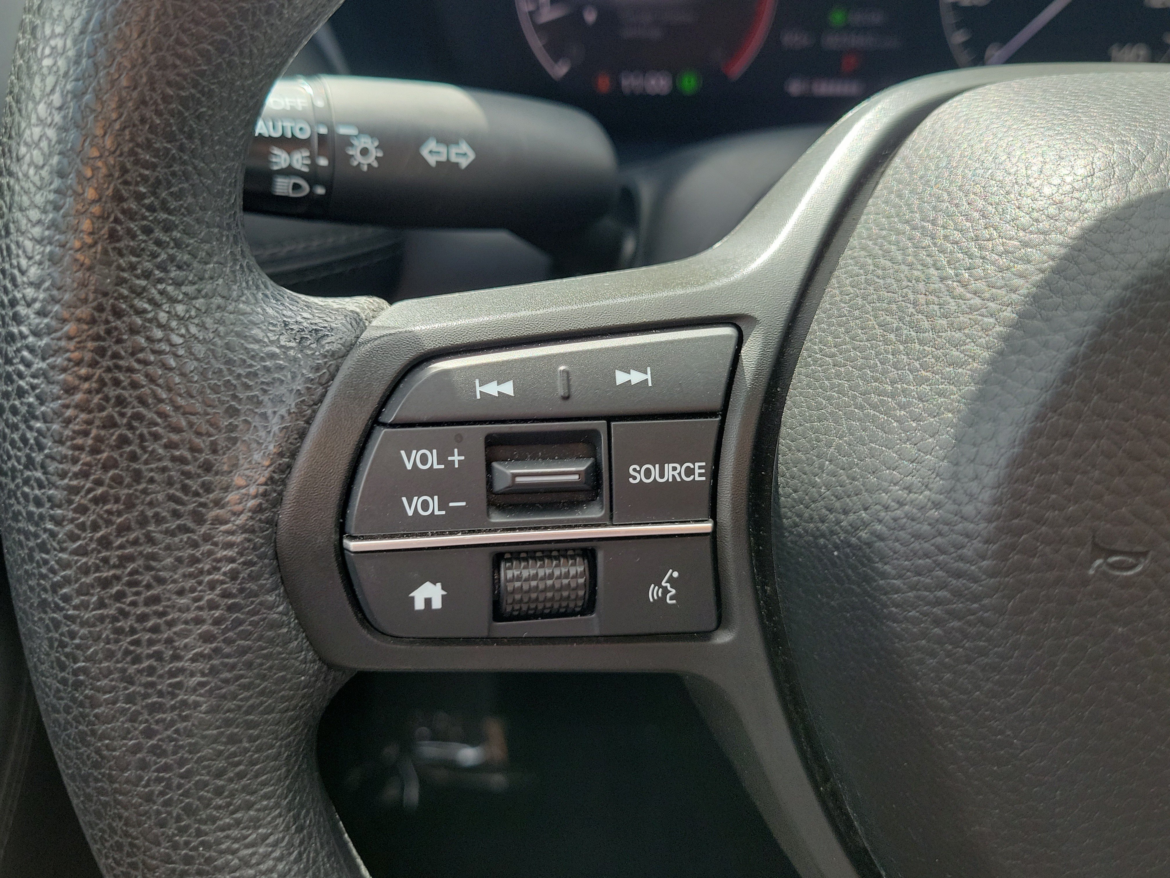 Used 2023 Honda HR-V LX image 25