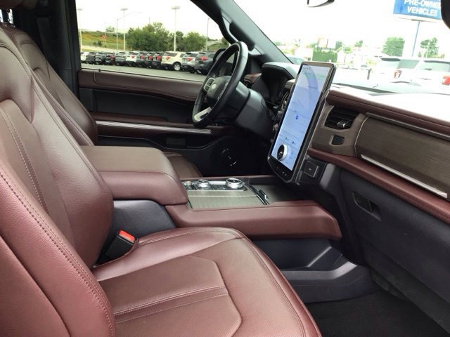 Certified 2024 Ford Expedition Limited AWD/4WD image 12