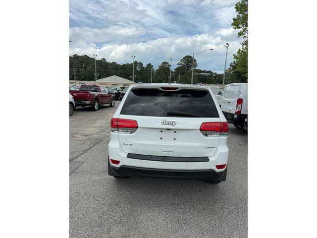 Used 2019 Jeep Grand Cherokee Laredo w/ Laredo X Package AWD/4WD image 3