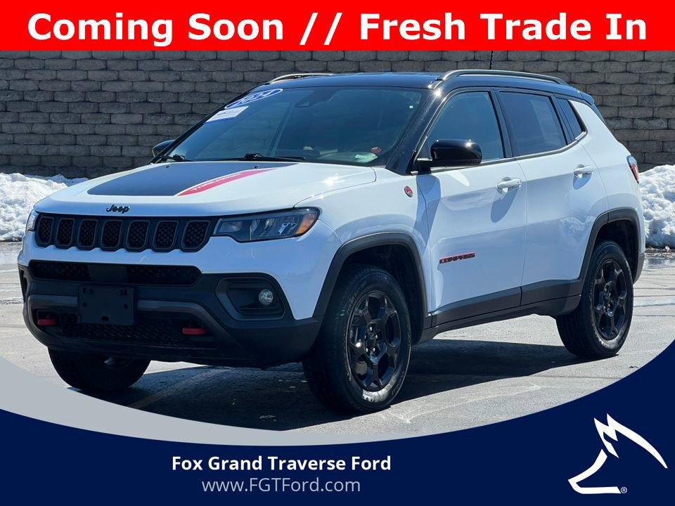 Used 2024 Jeep Compass Trailhawk AWD/4WD image 6