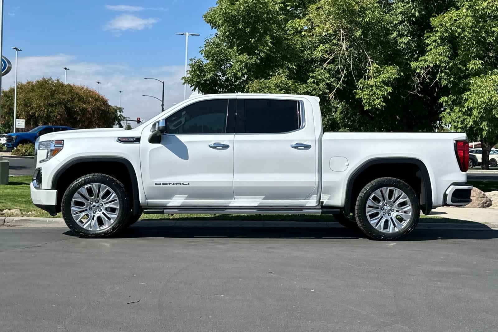 Used 2020 GMC Sierra 1500 Denali w/ Denali Premium Package AWD/4WD image 5