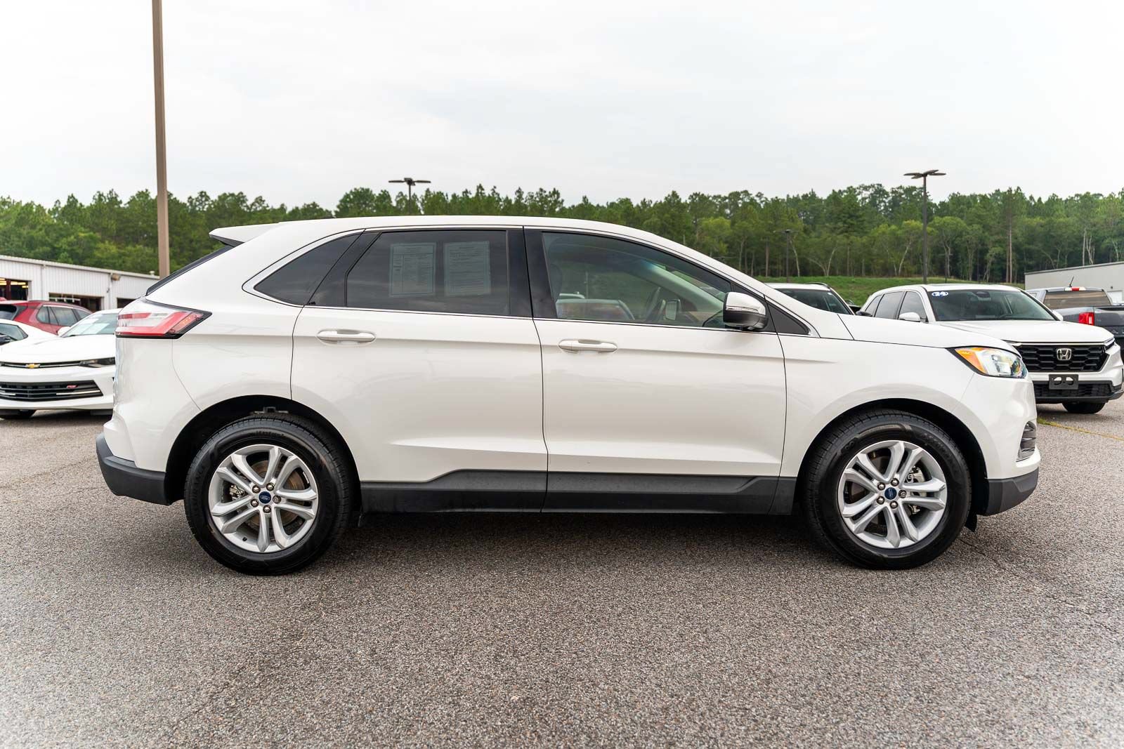 Certified 2020 Ford Edge SEL FWD image 8