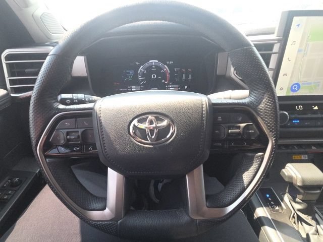 Used 2024 Toyota Tundra Limited AWD/4WD image 31
