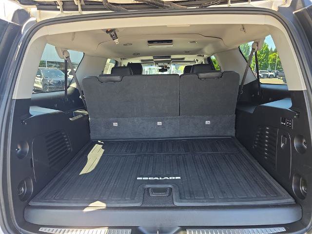 Used 2019 Cadillac Escalade ESV Premium Luxury AWD/4WD image 35