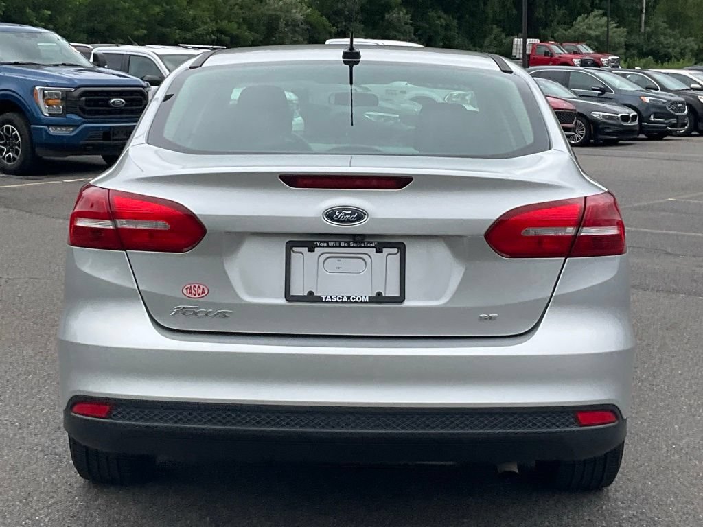 Certified 2017 Ford Focus SE FWD image 25