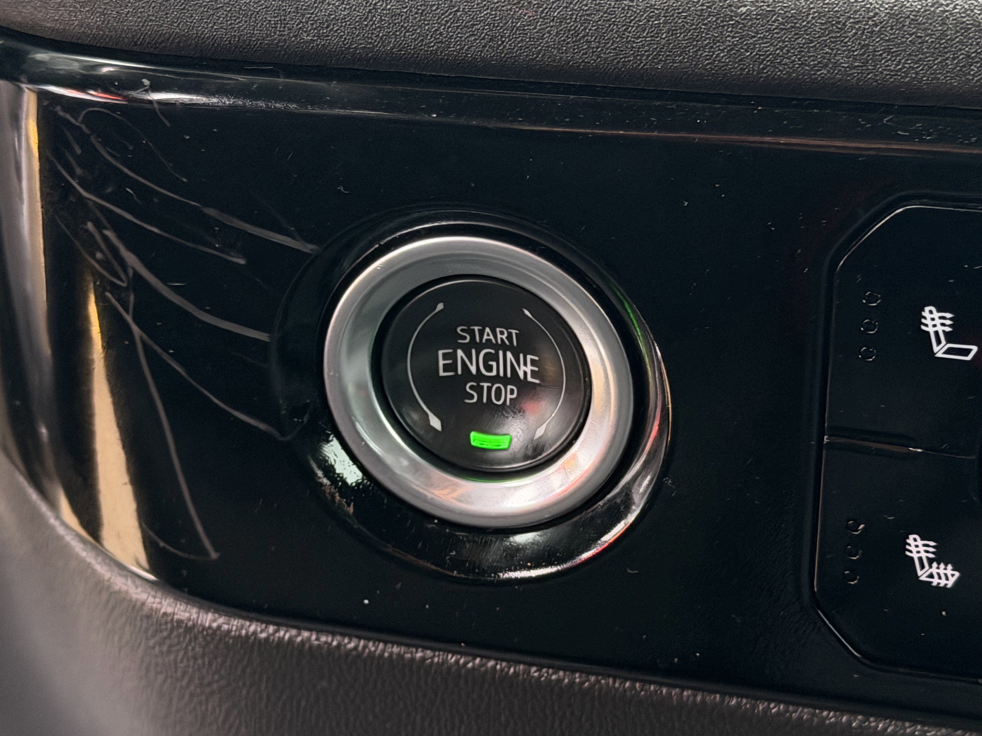 Used 2024 Chevrolet Silverado 1500 LT image 21